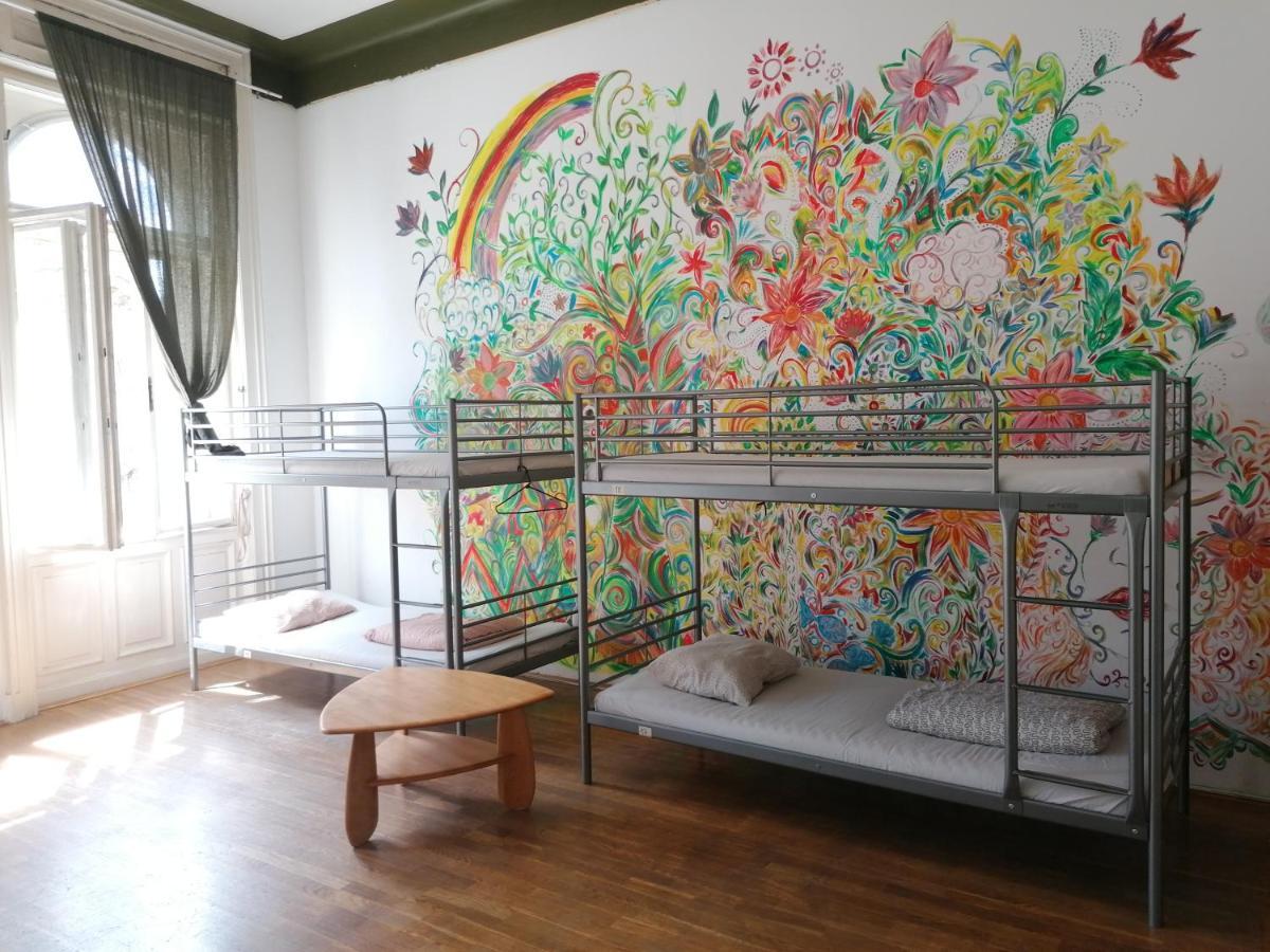 Black Dog Hostel Budapest Exterior foto